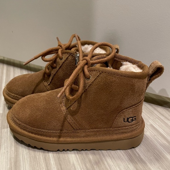 Neumel II UGG Boot - Picture 2 of 11